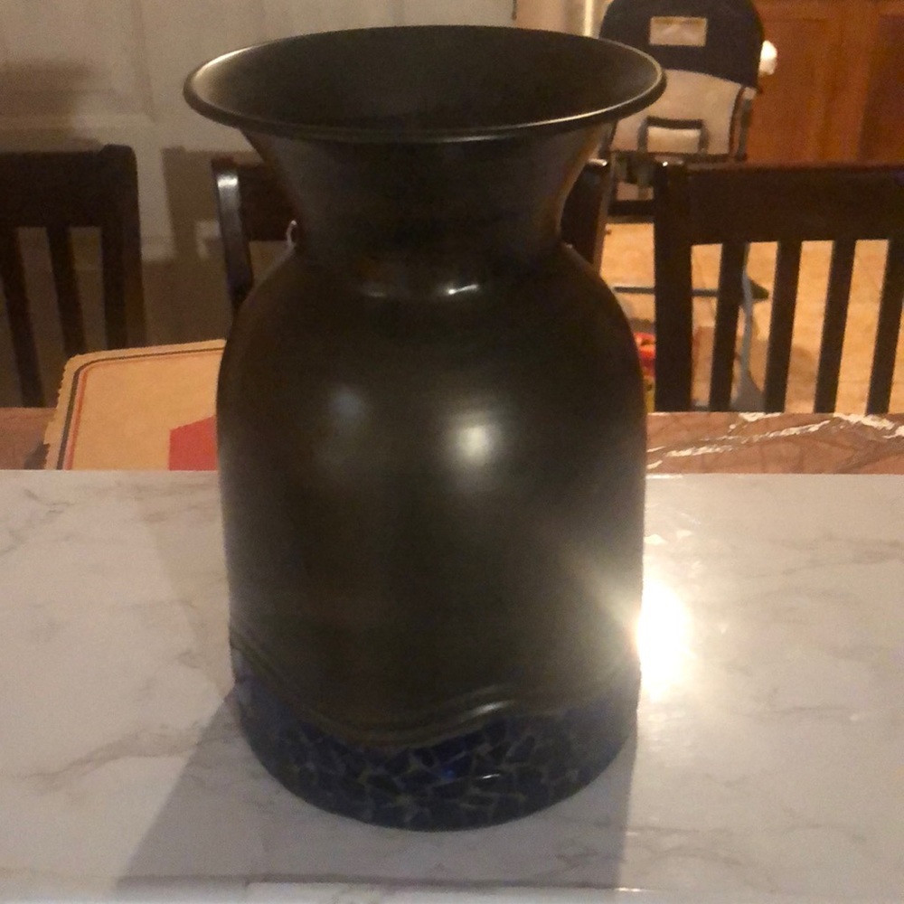 Decorating pot